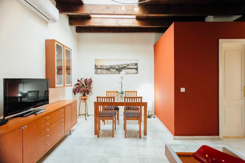 Precioso Apartamento En El Casco Antiguo De Triana Sevilla Bagian luar foto