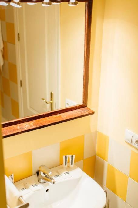 Precioso Apartamento En El Casco Antiguo De Triana Sevilla Bagian luar foto