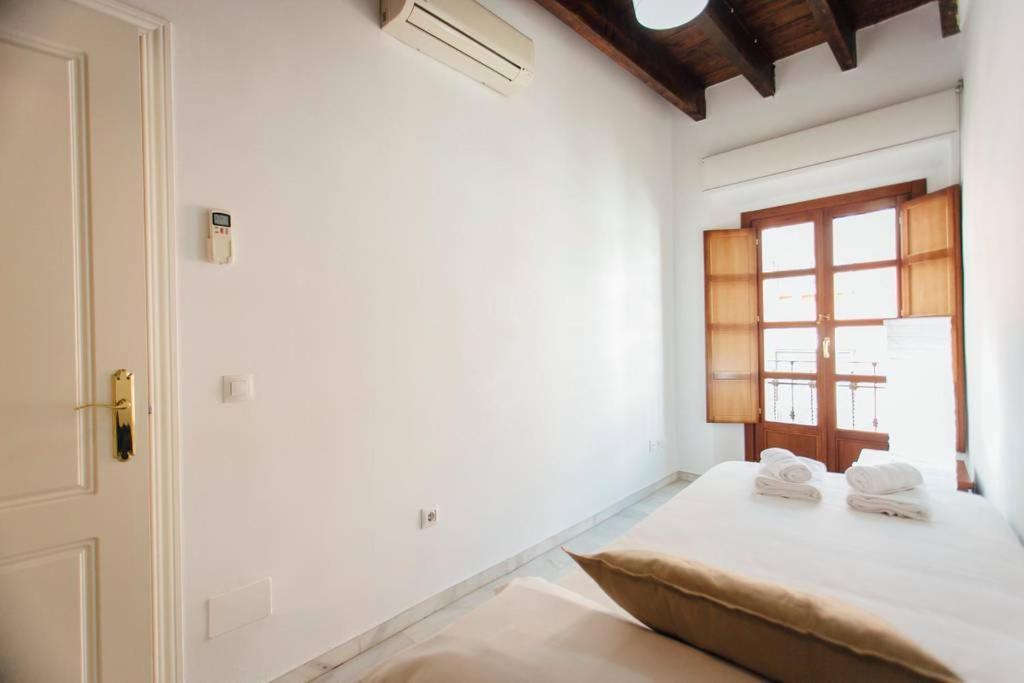 Precioso Apartamento En El Casco Antiguo De Triana Sevilla Bagian luar foto